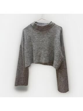 H&M Gray Ribbed Cropped Sweater Women’s Medium Mock Neck